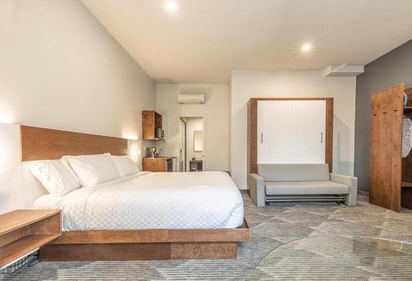 اتاق سوپریور چهار تخته, Manoir Vieuxquebec