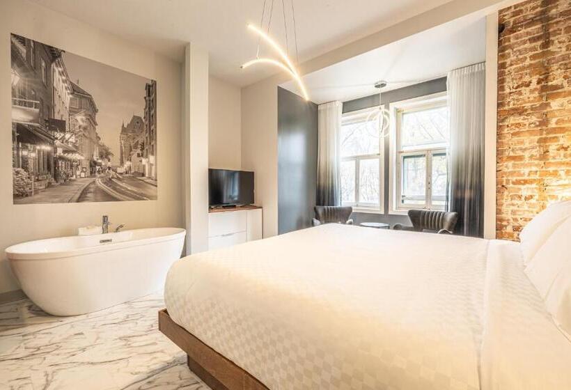 اتاق سوپریور با تخت بزرگ, Manoir Vieuxquebec