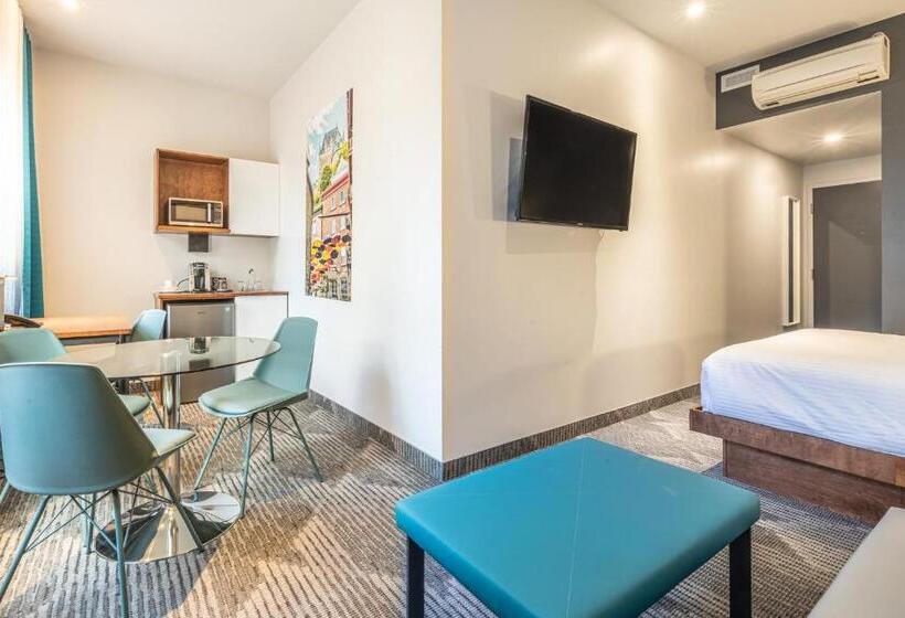 اتاق پریمیوم چهارنفره, Manoir Vieuxquebec