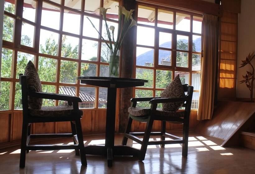 غرفة قياسية, Iorana Urubamba