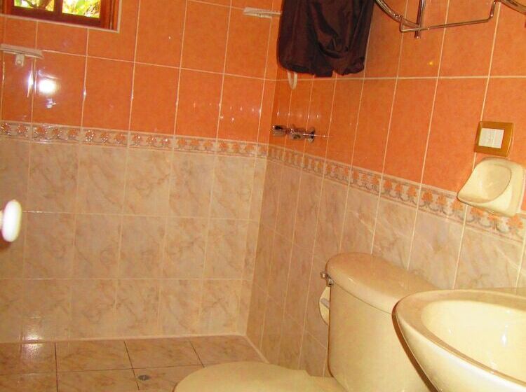 غرفة قياسية, Iorana Urubamba