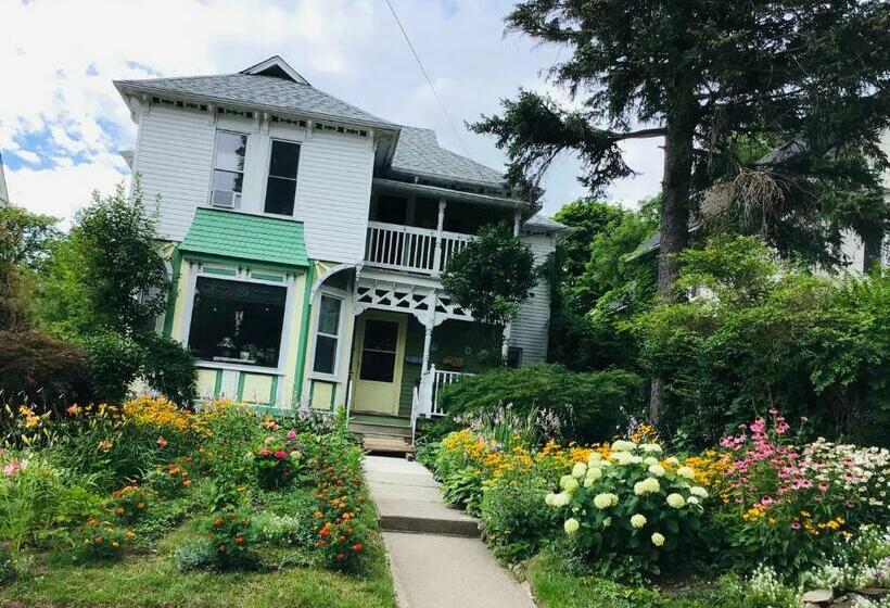 スタンダードルーム, Niagara Inn Bed & Breakfast