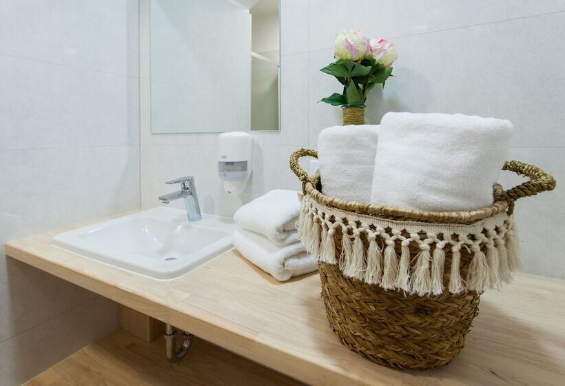 اتاق سوپریور سه تخته, Resort Restaurant Stilec