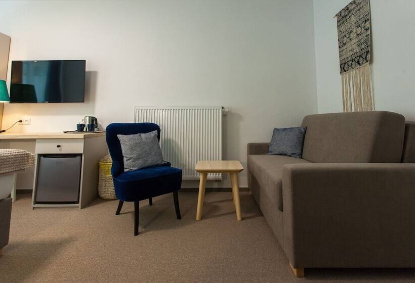 اتاق سوپریور سه تخته, Resort Restaurant Stilec