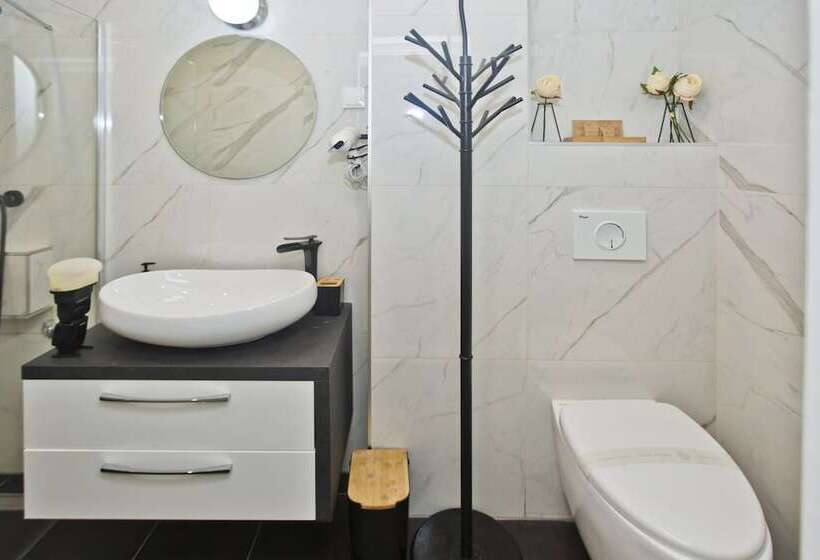 استودیوی استاندارد با چشم‌انداز دریا, Villa Milton Hvar