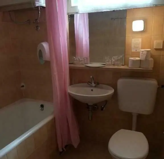 スタンダード４人部屋, Integral Hotel Arbia   Villa Rio