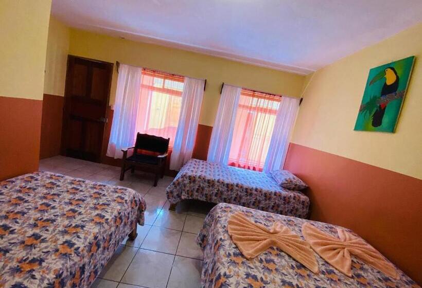 חדר אקונומי לארבעה, La Puesta Del Sol B&b