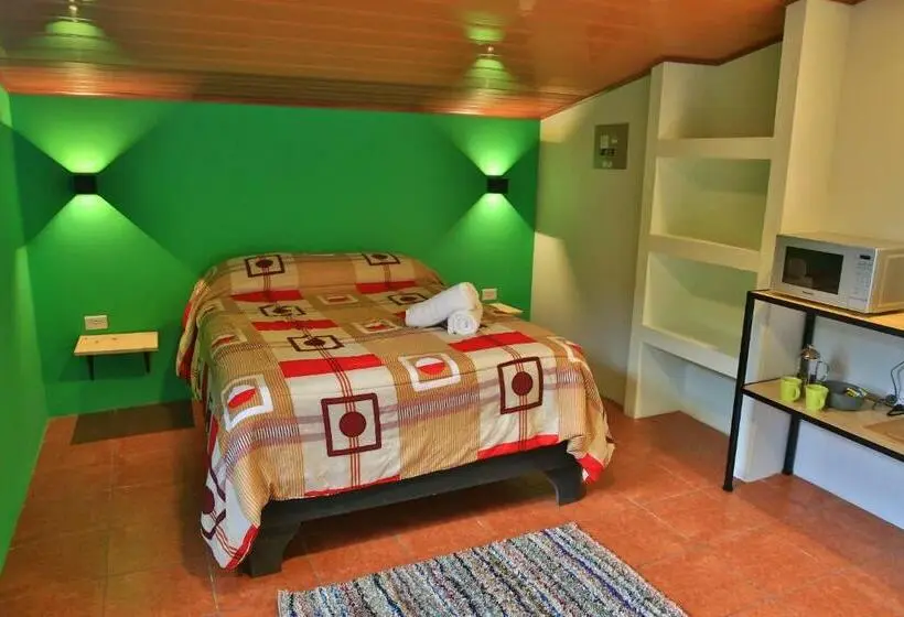 デラックスルーム, Mangifera Hostel