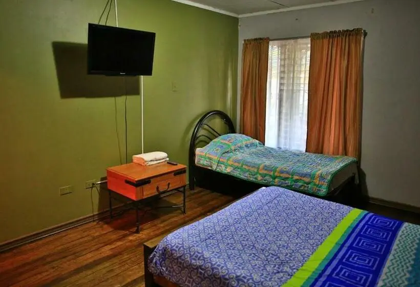スタンダードトリプルルーム, Mangifera Hostel