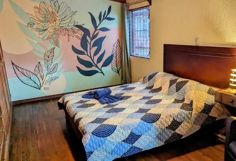 スーペリアールーム, Mangifera Hostel
