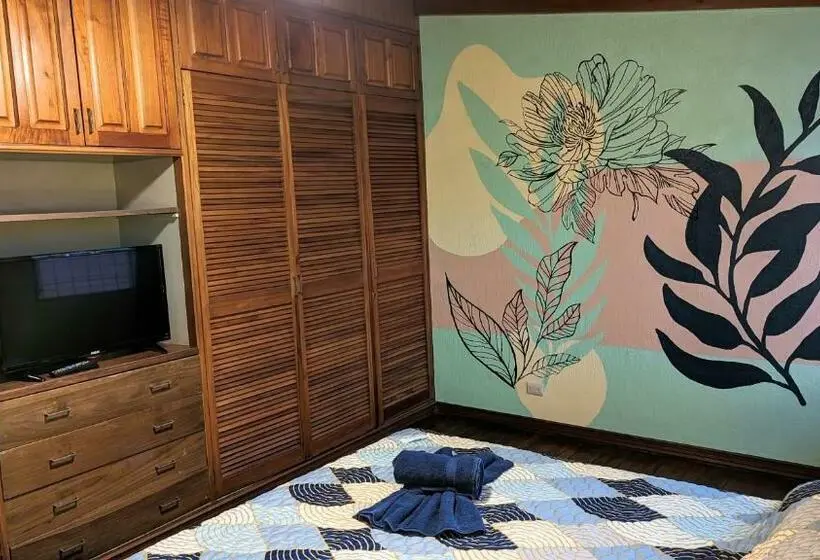 スーペリアールーム, Mangifera Hostel