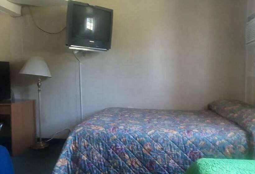 Семейный Номер, Maples Motel