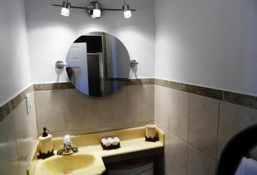 اتاق سوپریور, Motel Ritz
