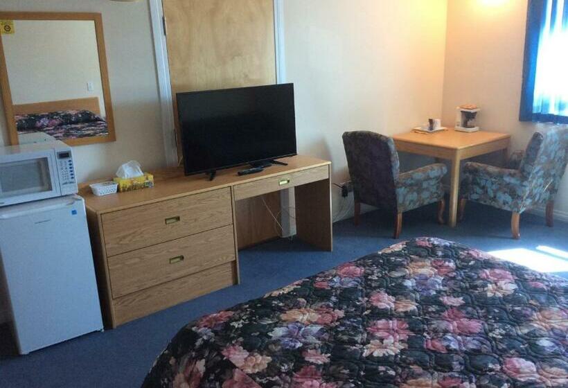 חדר סופריור, Rainbow Motel