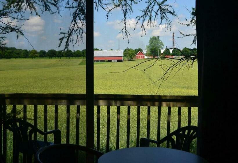 חדר סטנדרט, Stratford Suburban Motel