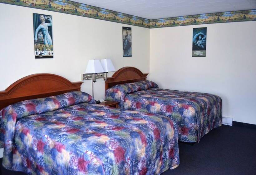 חדר סטנדרט שתי מיטות זוגיות, Stratford Suburban Motel