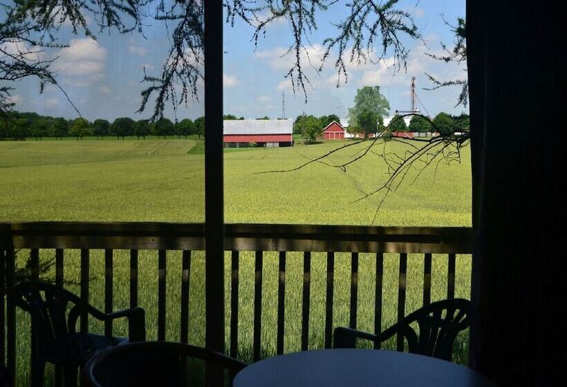 חדר סטנדרט שתי מיטות זוגיות, Stratford Suburban Motel