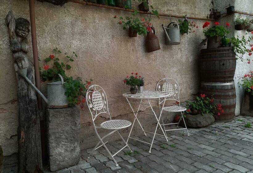 اتاق استاندارد, Korona Panzió