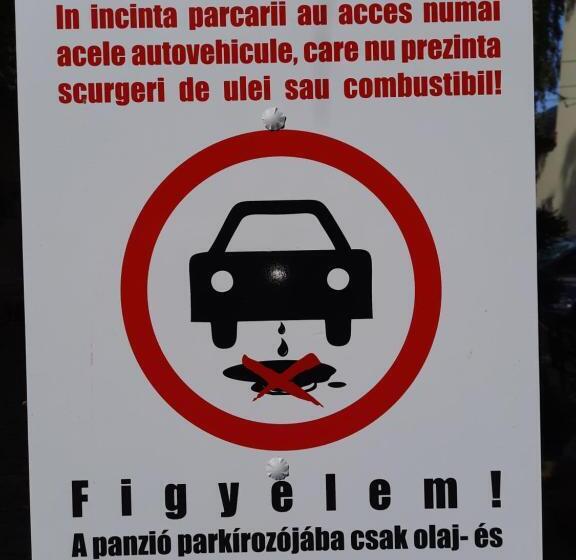 سوئیت 2 خوابه, Korona Panzió