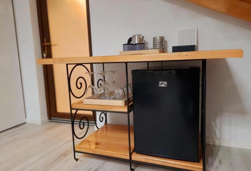 Deluxe Suite King Bed, Korona Panzió