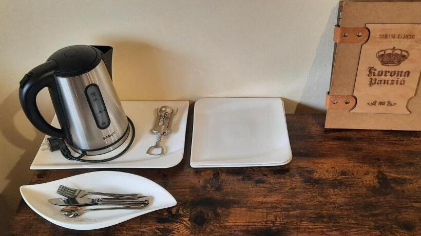 اتاق سوپریور, Korona Panzió