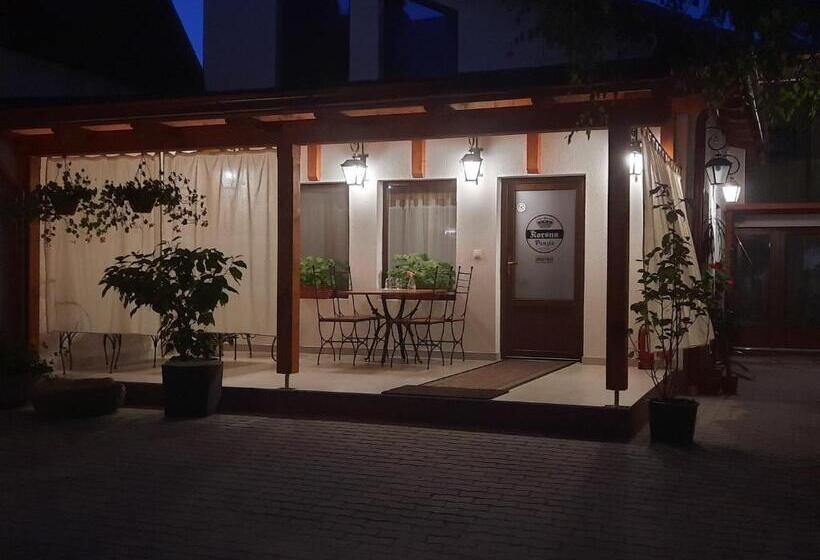 Deluxe Suite King Bed, Korona Panzió