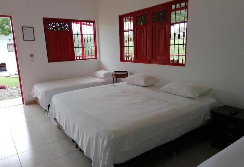 Quarto Quádruplo Estandar, Finca Hotel Santana Campestre Quindio