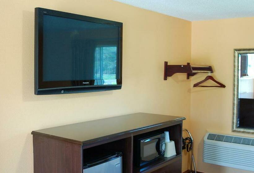 带2个双人床的标准工作室, Blue Sky Inn Glens Falls Saratoga Lake George