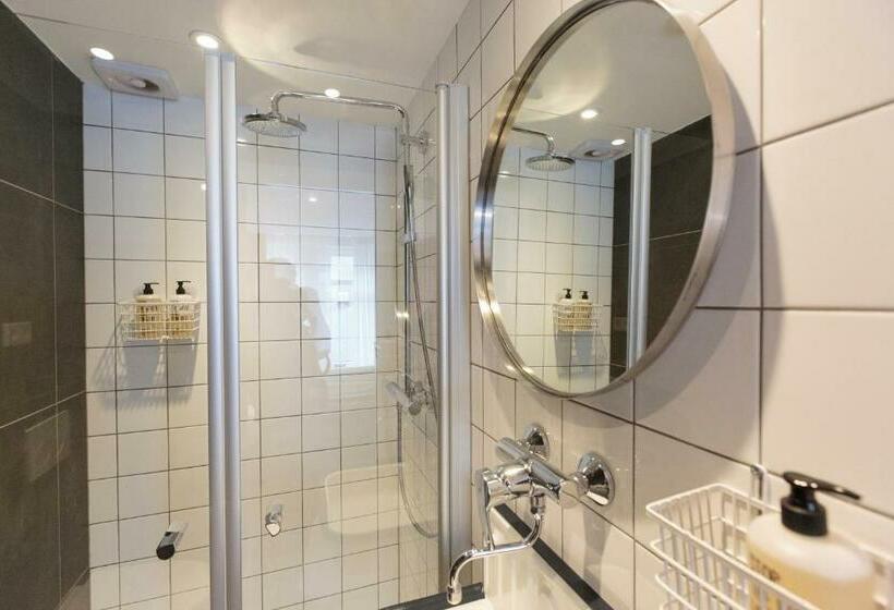 غرفة قياسية, Dwars