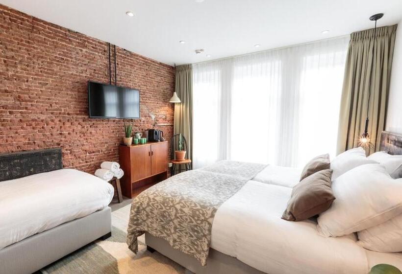 غرفة قياسية ثلاثية, Dwars