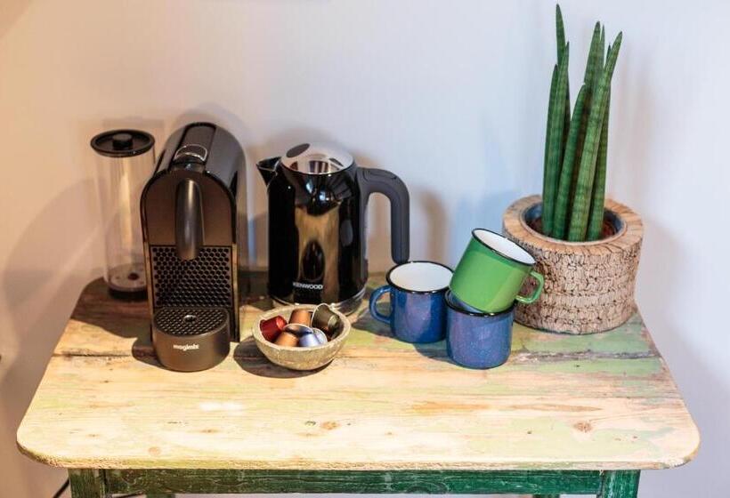 غرفة قياسية رباعية, Dwars