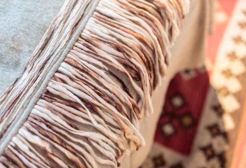 غرفة قياسية رباعية, Dwars