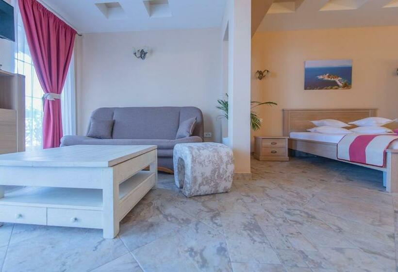 バルコニー付スイート, Ges