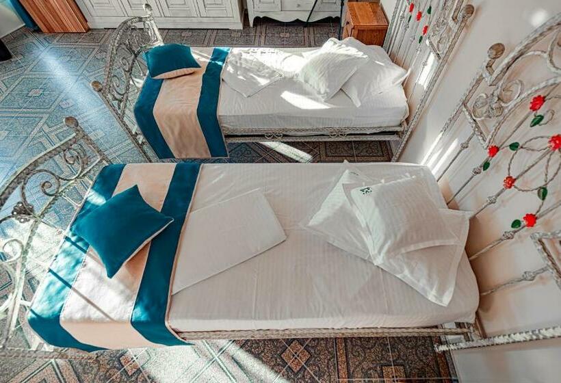 バルコニー付きスタンダードルーム, Ges