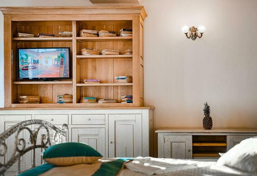 バルコニー付きスタンダードルーム, Ges