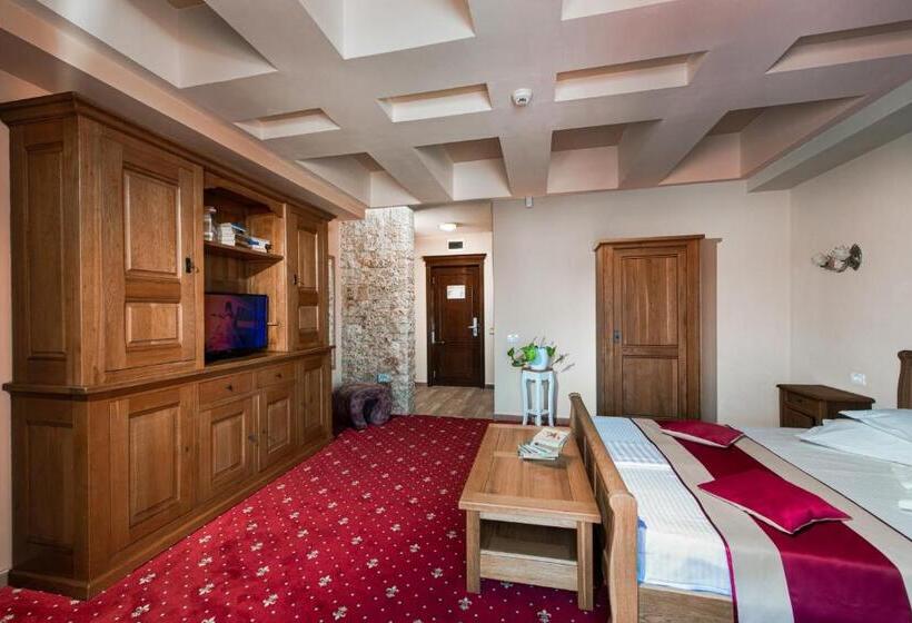 サイドオーシャンビュースタンダードルーム, Ges