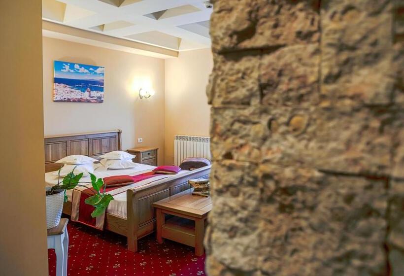 サイドオーシャンビュースタンダードルーム, Ges