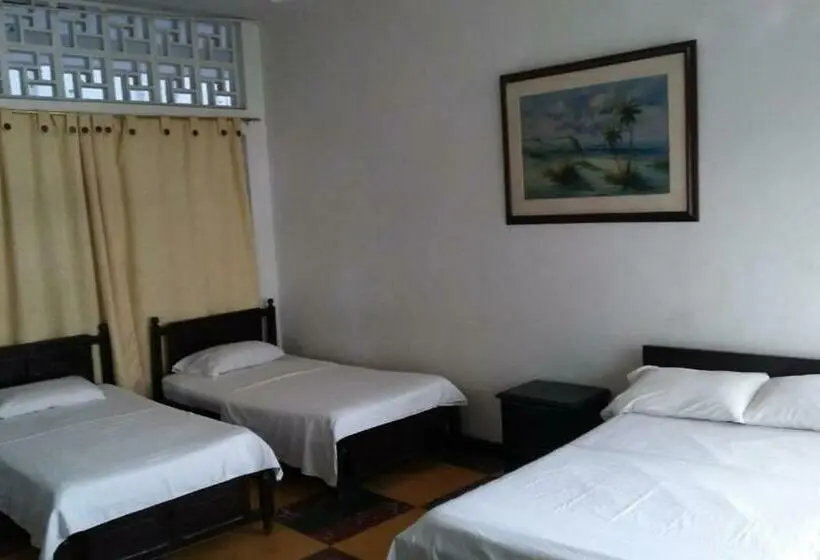 Standard Neljän Hengen Huone, Gran Hotel El Cedro