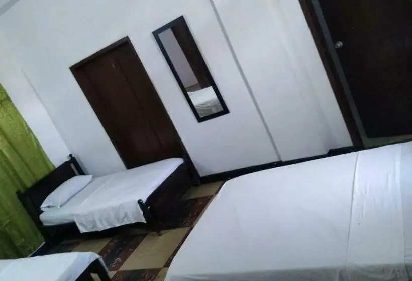 Standard Neljän Hengen Huone, Gran Hotel El Cedro
