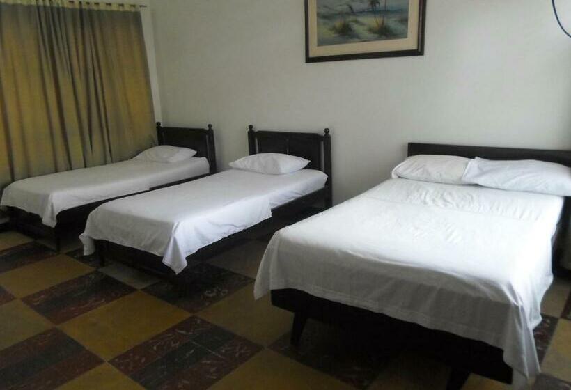 Четырехместный Номер Стандарт, Gran Hotel El Cedro