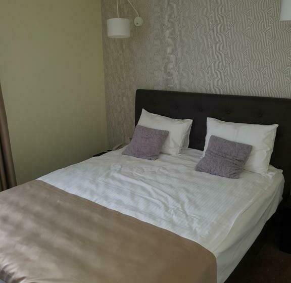 اتاق استاندارد یک نفره, Stokker