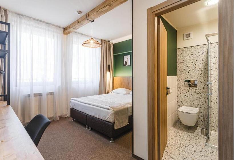 اتاق استاندارد یک نفره, Stokker