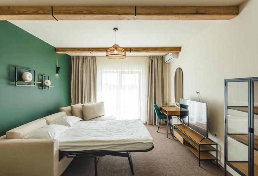 سوئیت با بالکن, Stokker