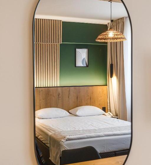 اتاق سوپریور, Stokker