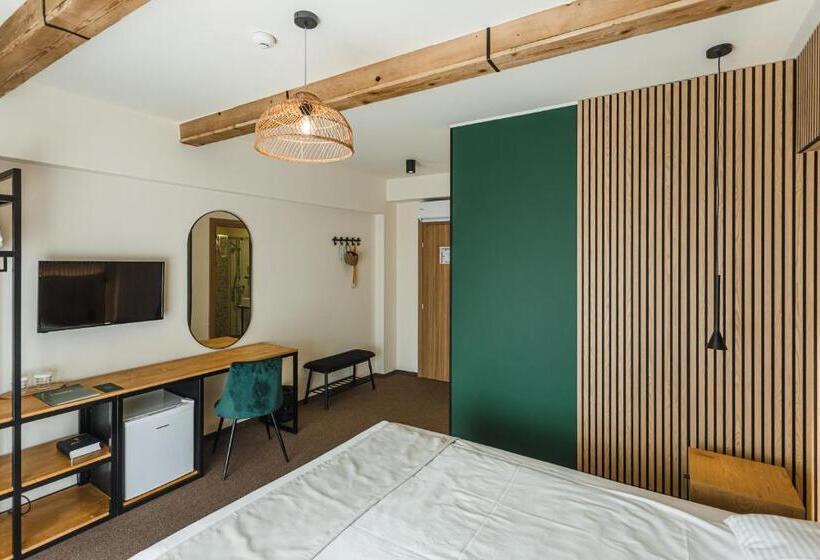 اتاق سوپریور, Stokker