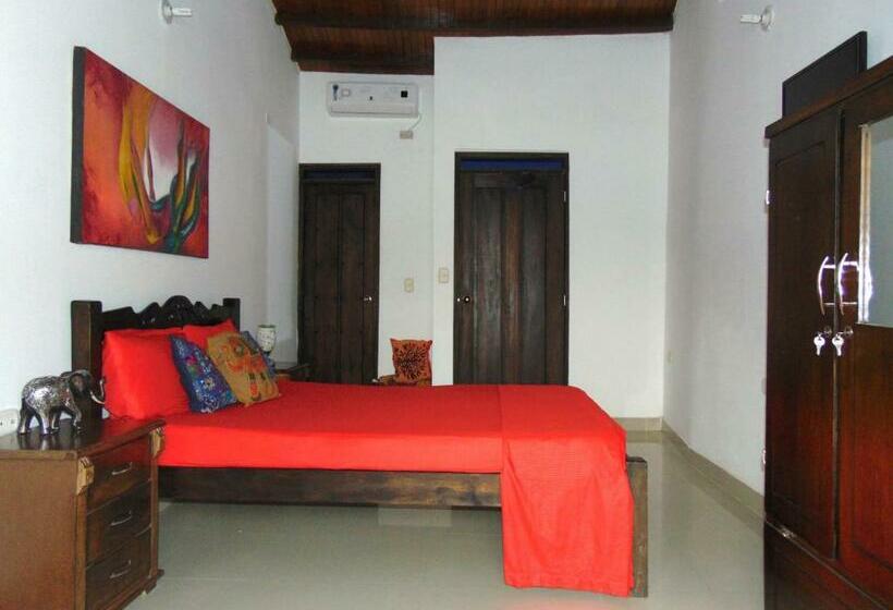 חדר דלוקס עם מרפסת, Hostal Santa Maria City