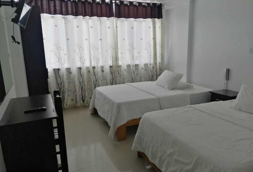 Quarto Triplo Estandar, Lucero