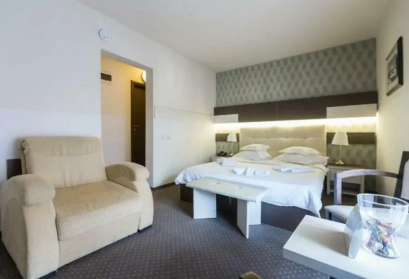Perhehuone, Bacolux Afrodita Resort & Spa, Herculane
