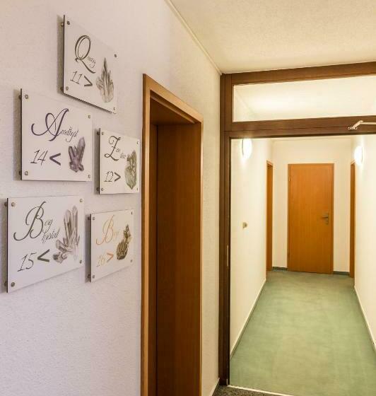 エコノミーシングルルーム, Am Markt