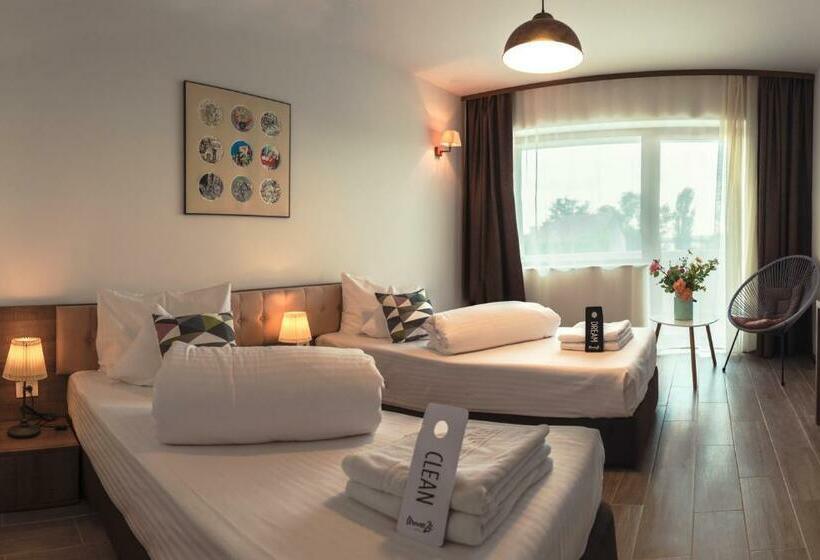 اتاق لوکس, Arome22